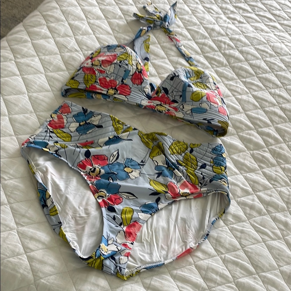 Anne Cole Floral Bikini Set.